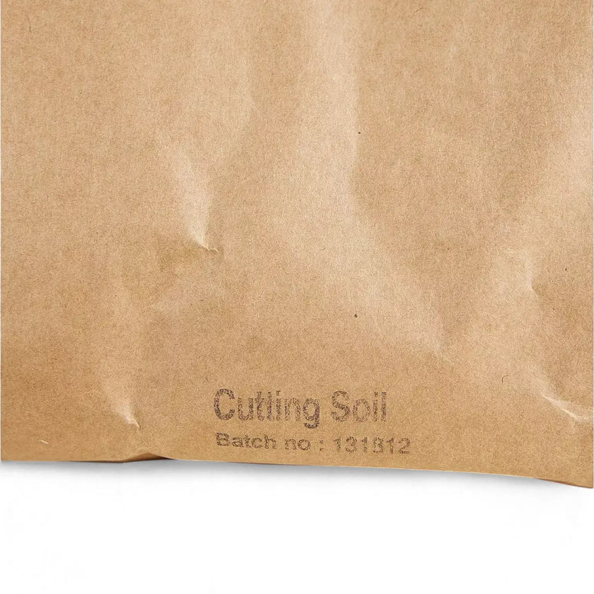 Seeding & Cutting Soil on white background, product photo 2.
