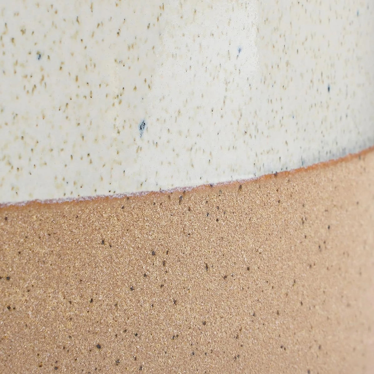 Planter 'Lago' on white background, product photo 4.