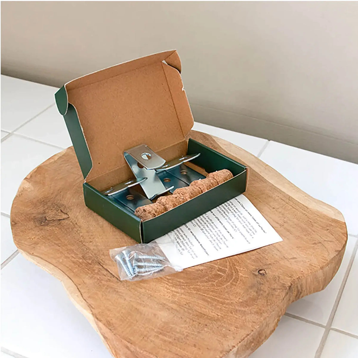 Clippy - Wandhalterungs-Set für 5 Pflanztöpfe vor weißem Hintergrund, Produktfoto 5.