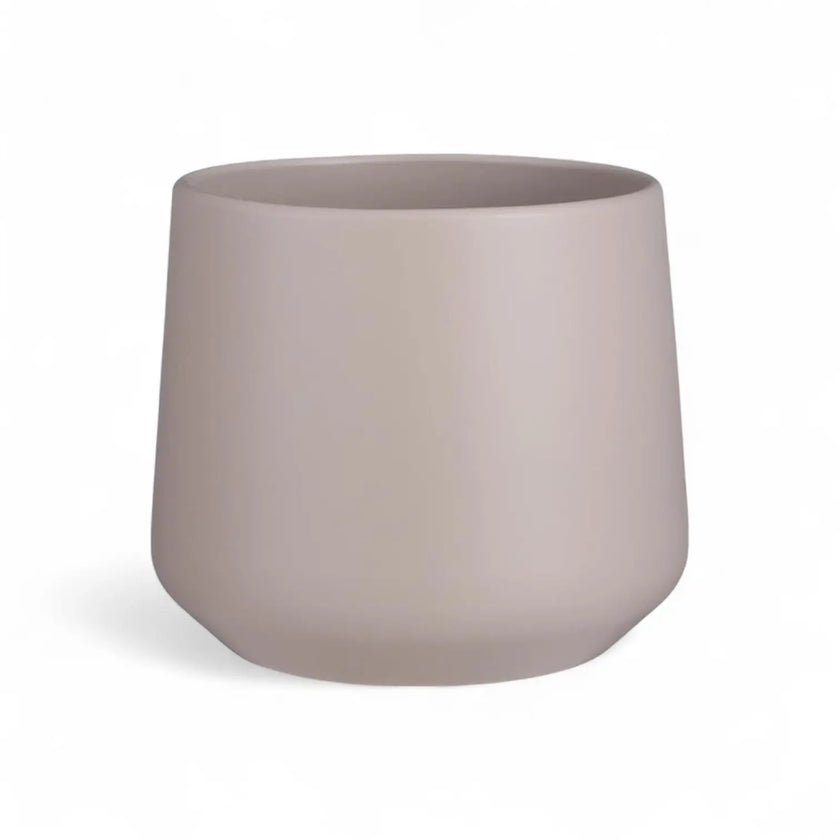 Planter 'Amber' on white background, product photo 4.