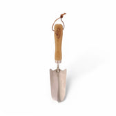 Edelstahl Hund Schaufel Spaten Hauptproduktfoto vor weißem Hintergrund.